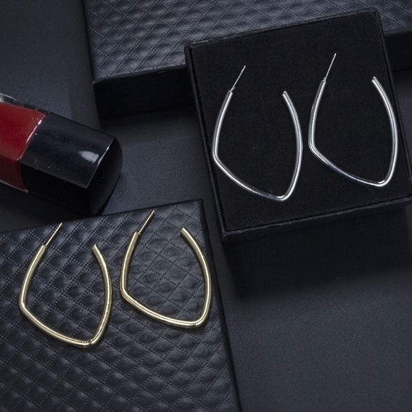 **LEIGHTON* Irregular Shape Gold Fashion Earrings - Picture 6 of 8